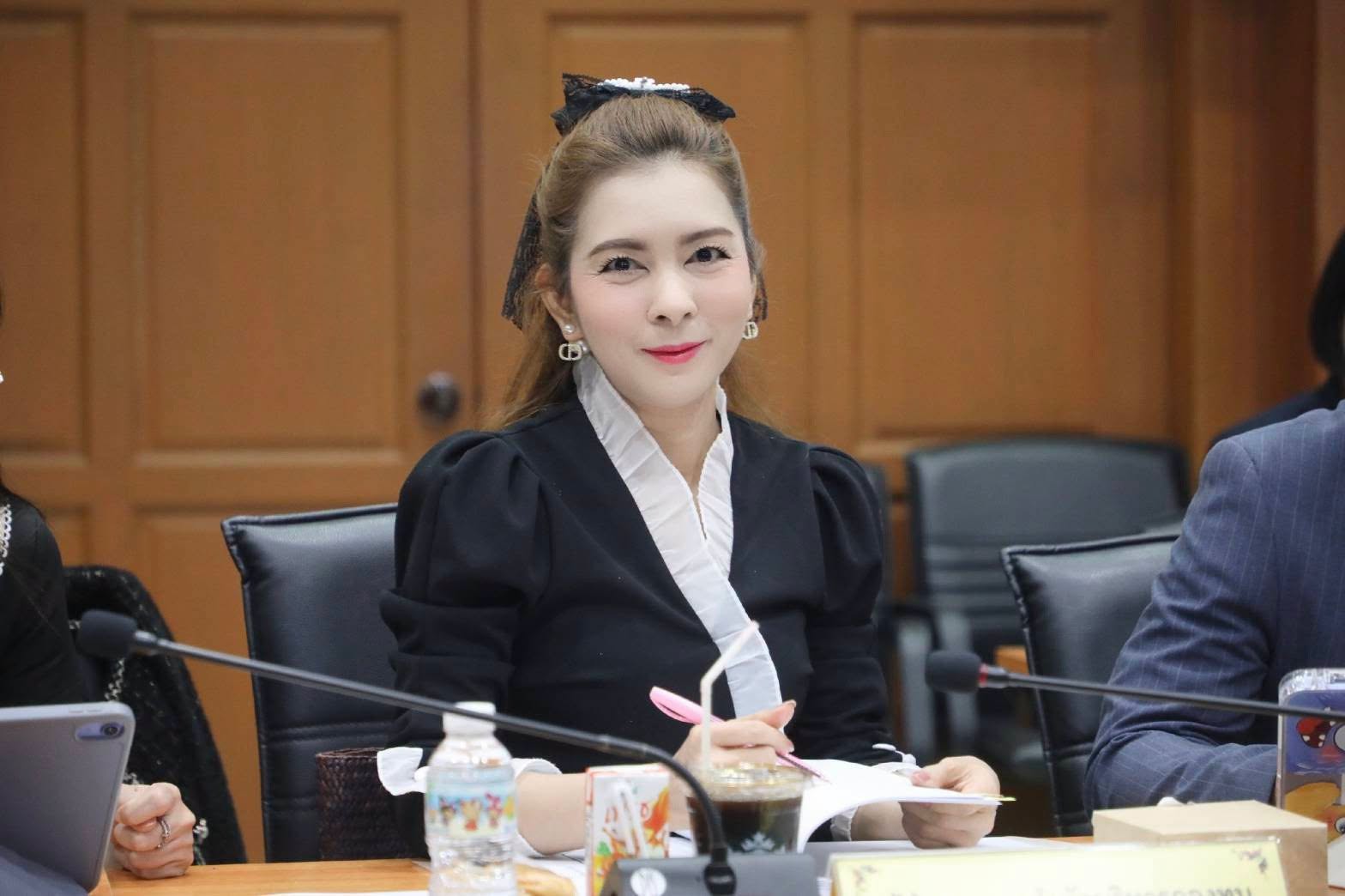 title - ประชุมคณะทำงานกำหนดตัวชี้วัด กำกับและติดตามผลการถ่ายทอดตัวชี้วัดระดับองค์กรสู่ระดับหน่วยงาน (Cascading) ของสำนักงานการปฏิรูปที่ดินเพื่อเกษตรกรรม (ส.ป.ก.) ครั้งที่  1/2569